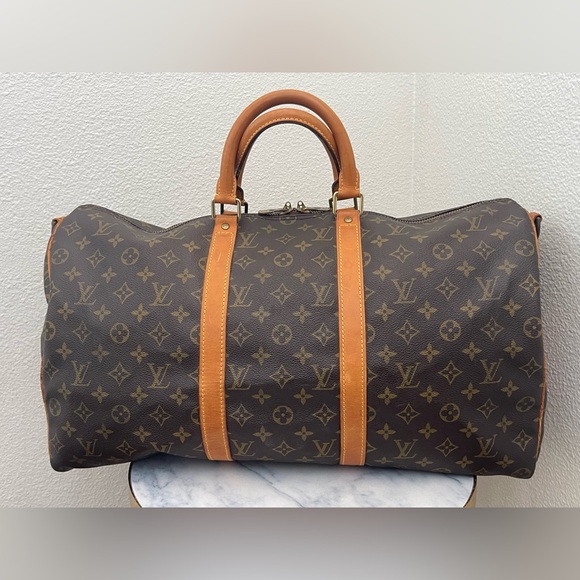 LOUIS VUITTON Monogram Keepal 50 - Picture 2 of 16